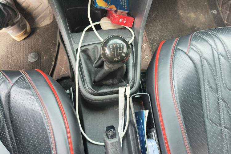 Used Volkswagen Santana 2015 1.6L Manual Fashion Edition Gear Lever