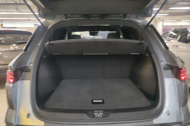 Used BYD Song Pro New Energy 2024 HONOR Edition DM-i 110KM Beyond Model Trunk