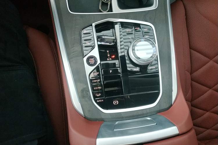 Used BMW X5 2023 xDrive 30Li Luxury M Sport Package
