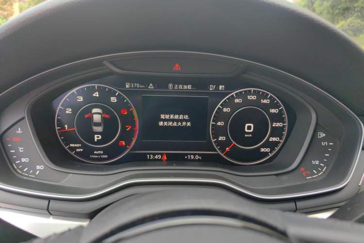 Used Audi A4L 2018 30th Anniversary Edition 40 TFSI Fashion Model
