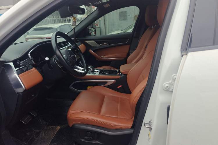 Used Jaguar F-PACE 2023 P250 R-Dynamic BLACK Left Front Seat