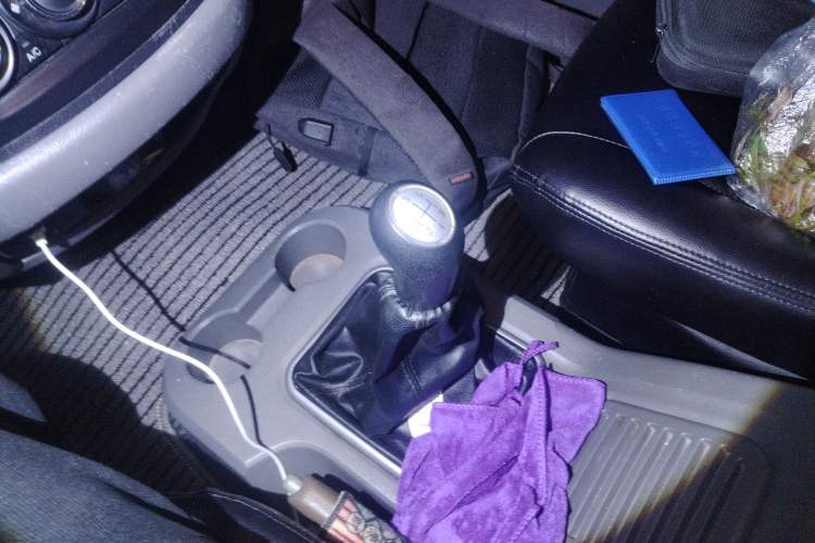 Used FORTHING Lingzhi 2013 V3 1.5L 7-Seater Standard Model II Gear Lever