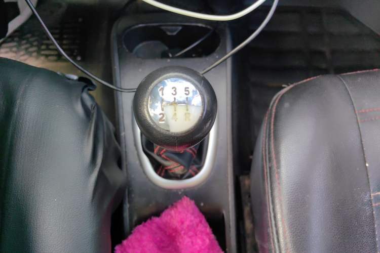 Used CHANGAN CX20 2014 1.4L Manual Sunroof Navigation Version – China IV Standard
