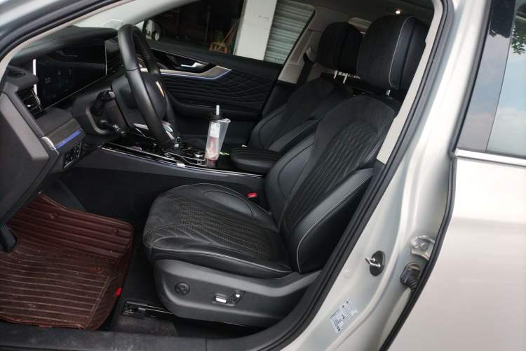 Used Hongqi HS5 2022 Revised Version 2.0T Smart Connect Flagship Edition
