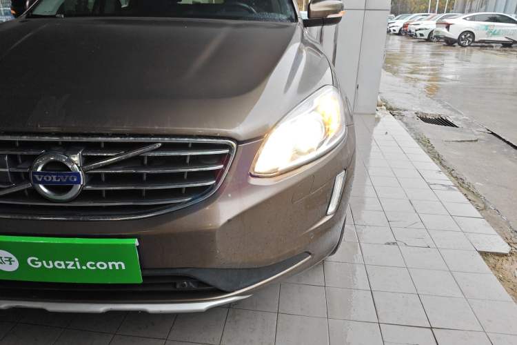 Used Volvo XC60 2016 T5 AWD Zhiyuan Edition Left Front Headlight