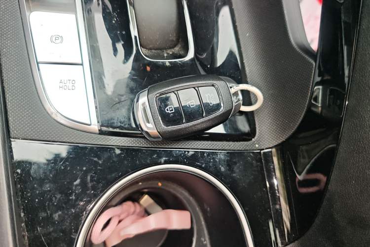 Used Hyundai Elantra 2021 1.5L CVT LUX Prestige Edition Vehicle Key