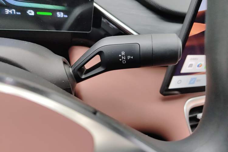 Used Geely Galaxy L6 2025 EM-i 60km Launch Edition
