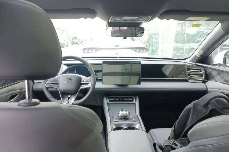 Used BYD Qin L 2024 DM-i 120KM Beyond Model
