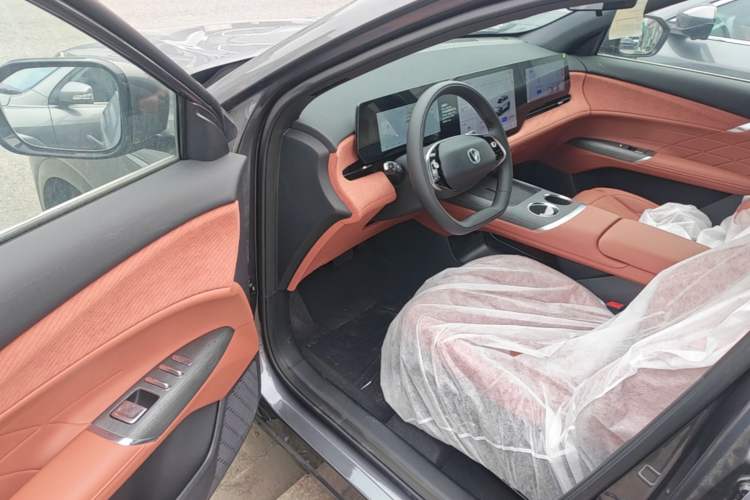 Used CHANGAN CS75 PLUS 2025 4th Generation 1.5T New Blue Whale Smart Luxury Edition