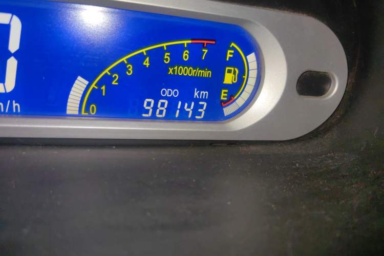 Used Chery QQ3 2012 Stylish Edition 1.0L Manual Start-Up Model Odometer Close Up