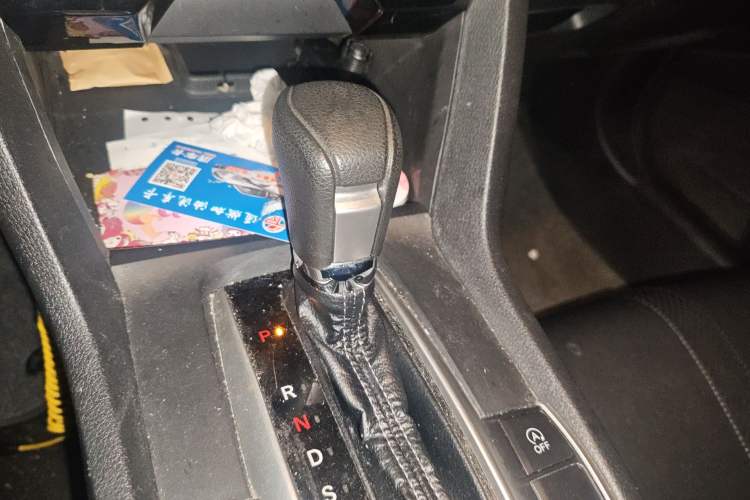 Used Honda Civic 2016 220TURBO CVT Luxury Edition Gear Lever