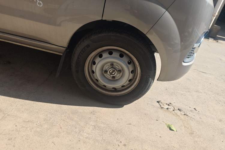 Used Jinbei Hiace X30 2021 1.5L Comfort Plus Central Air-Conditioned Van China VI Standard SWC15M Right Front Wheel Hub