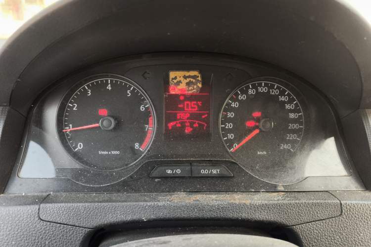 Used Volkswagen Santana 2015 1.6L Manual Fashion Edition