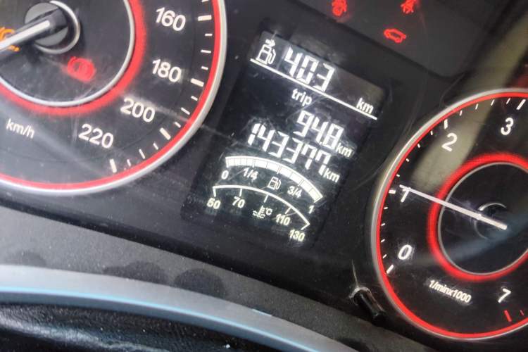 Used Jinbei F50 2017 1.6L Manual Luxury Model Odometer Close Up