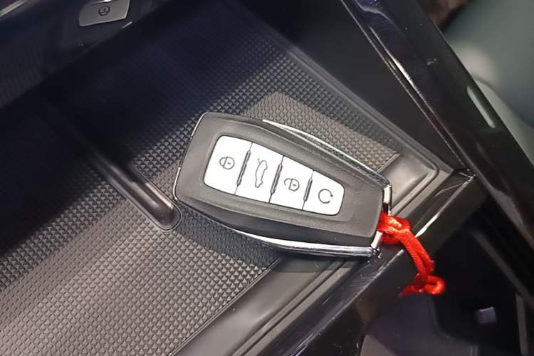 Used Geely Auto Emgrand X7 Sport 2024 1.5TD Smart Connect+