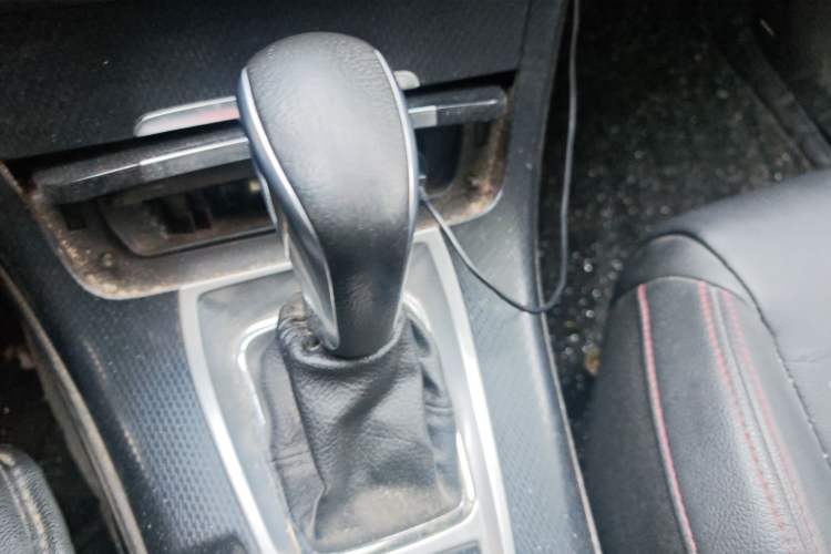 Used Citroen C5 2014 1.6T Automatic Luxury Model Gear Lever