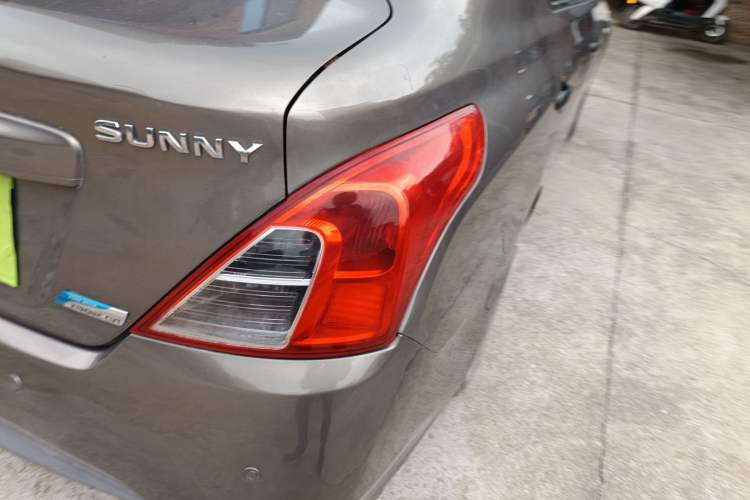 Used Nissan Sunny 2015 1.5XE CVT Comfort Edition Right Rear Taillight