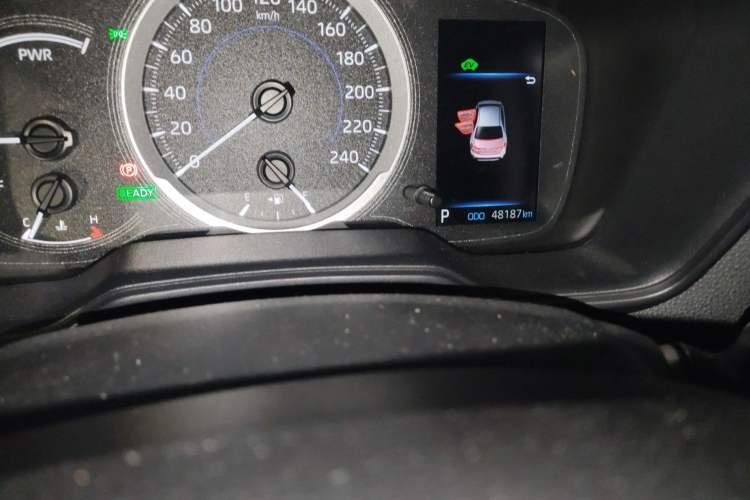 Used Toyota Levin 2021 Dual-Engine 1.8H E-CVT Luxury Edition Odometer Close Up