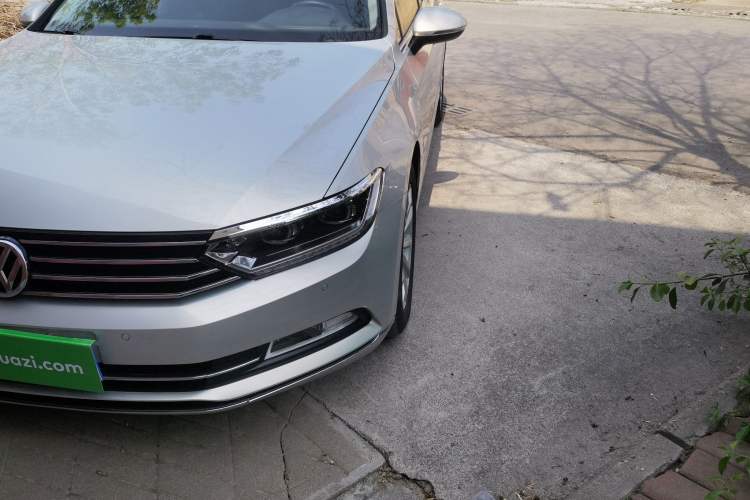 Used Volkswagen Magotan 2018 330TSI DSG Advanced Model Left Front Headlight