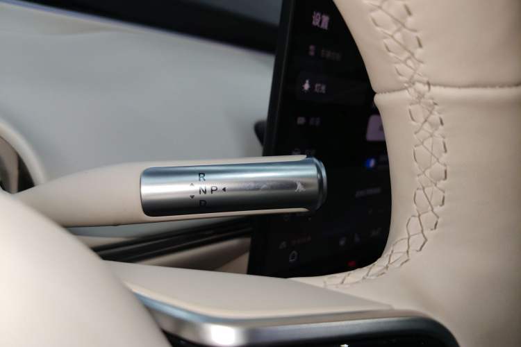 Used Hima Luxeed R7 2025 Extended-Range 331km Ultra Gear Lever