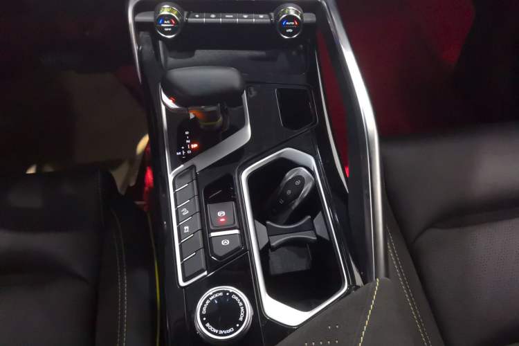 Used Geely Auto Monjaro S 2021 2.0TD Automatic Two-Wheel Drive Lightning Edition