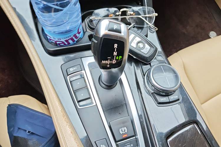 Used BMW 5 Series 2013 525Li Leading Model