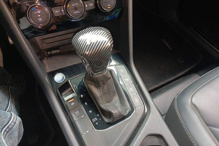 Used Volkswagen Tiguan L 2021 330TSI Automatic Two-Wheel Drive R-Line Enhanced Edition Gear Lever