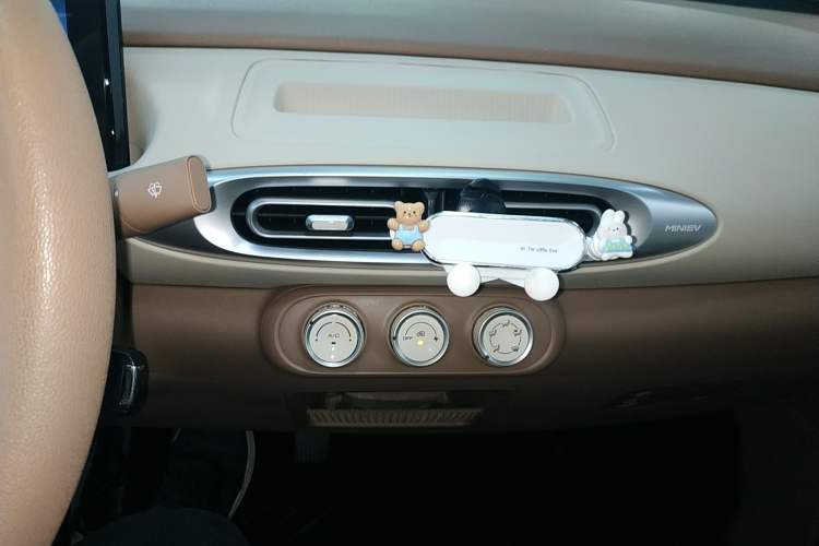 Used Wuling Hongguang MINIEV 2025 Four-Door Version Advanced Edition
