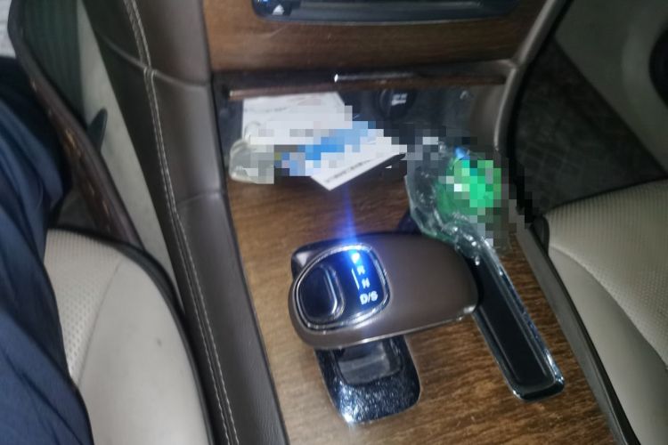 Used Chrysler 300C 2013 3.6L Premium Edition
