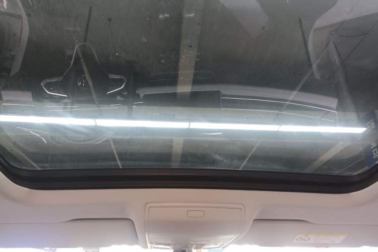 Used Volkswagen Tiguan L 2024 330TSI Automatic Two-Wheel Drive R-Line Enhanced Edition
