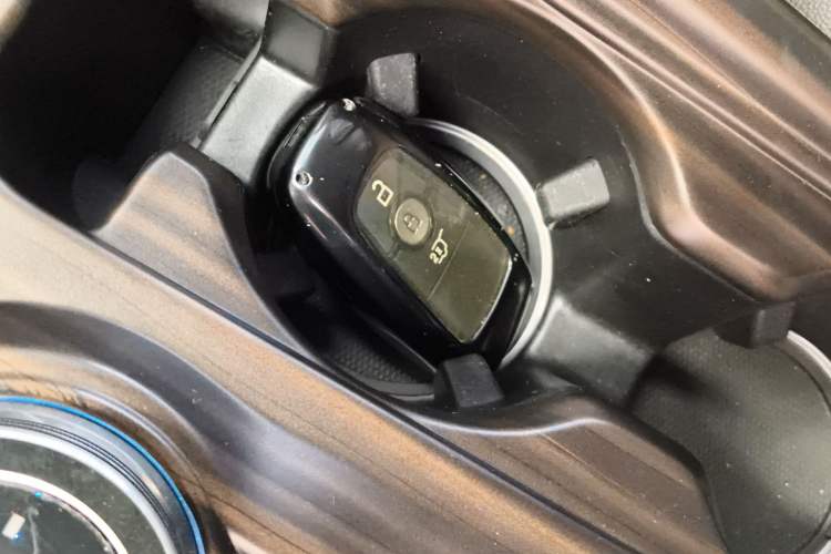 Used Ford Explorer 2020 EcoBoost 285 4x4 Titanium Edition 7-Seater