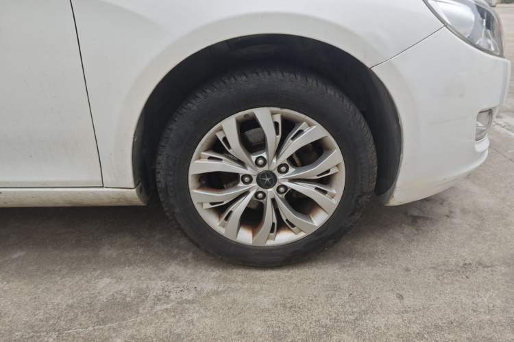 Used JAC Heyue 2014 1.5L Manual Luxury Version China IV Standard
