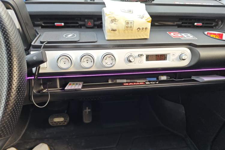 Used Wuling Hongguang MINIEV 2022 GAMEBOY 200km Gaming Edition with Lithium Iron Phosphate
