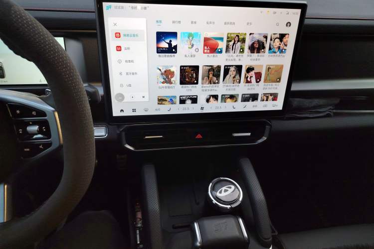 Used JETOUR Traveler 2024 2.0T All-Wheel-Drive Silver Dragon Wings
