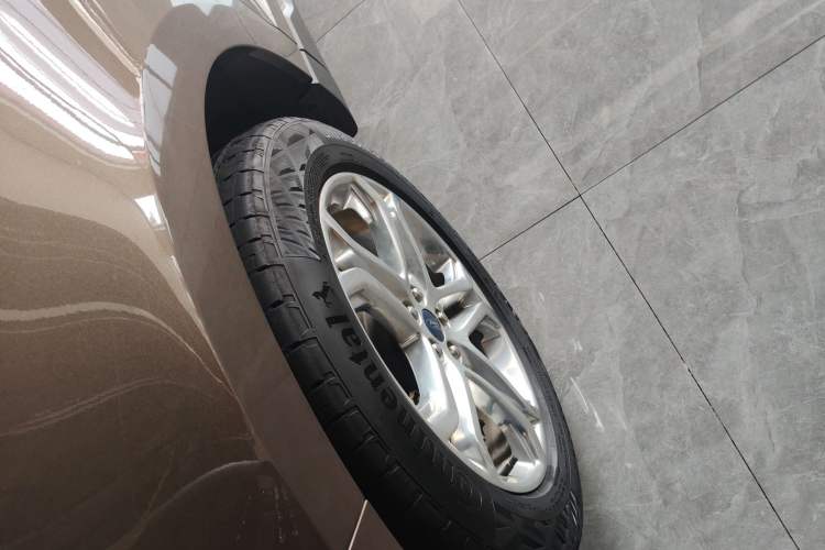 Used Ford Edge 2016 EcoBoost 245 Four-Wheel Drive Titanium Edition 7-Seater
