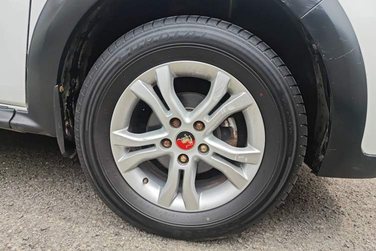 Used FORTHING Joyear XV 2015 1.6L CVT Luxury Model Right Front Wheel Hub