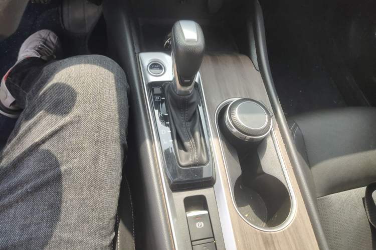 Used Nissan Teana 2022 2.0L XL-TLS Enjoyment Edition Gear Lever