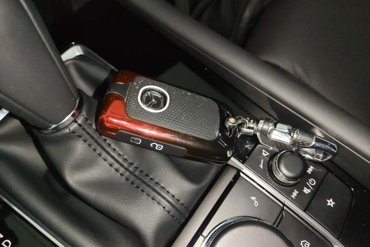 Used Mazda 3 Axela 2023 2.0L Automatic ZhiZhen Edition Interior 1