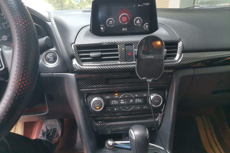 Used Mazda 3 Axela 2017 Sedan 1.5L Automatic Luxury Model Emission Standard China V Audio And AC Panel