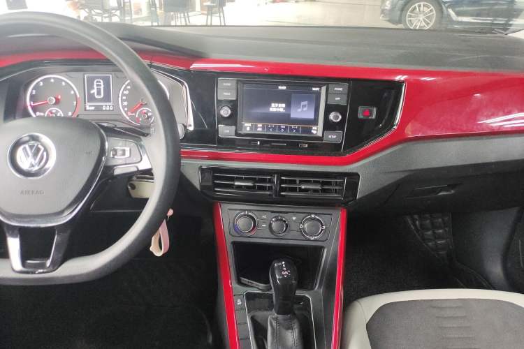Used Volkswagen Polo 2019 Plus 1.5L Automatic Colorful Technology Edition Audio And AC Panel