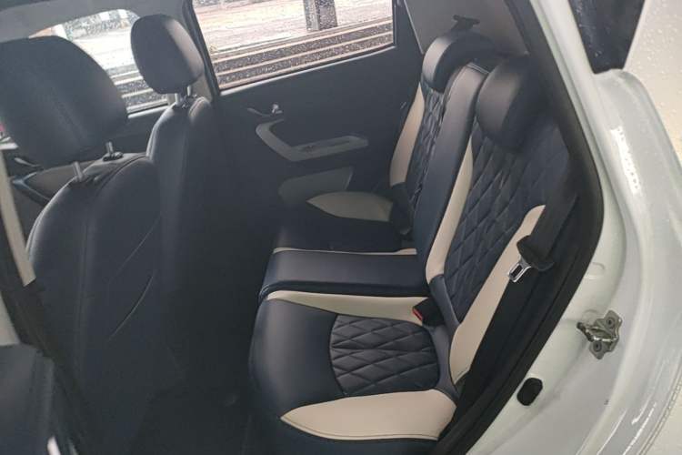 Used CHANGAN Benni E-Star 2022 Qingxin Edition Colorful Model Lithium Iron Phosphate
