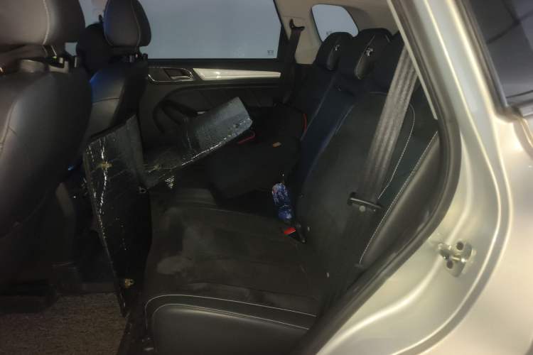 Used Roewe RX5 New Energy 2017 eRX5 50T Hybrid Connected Prestige Flagship Edition
