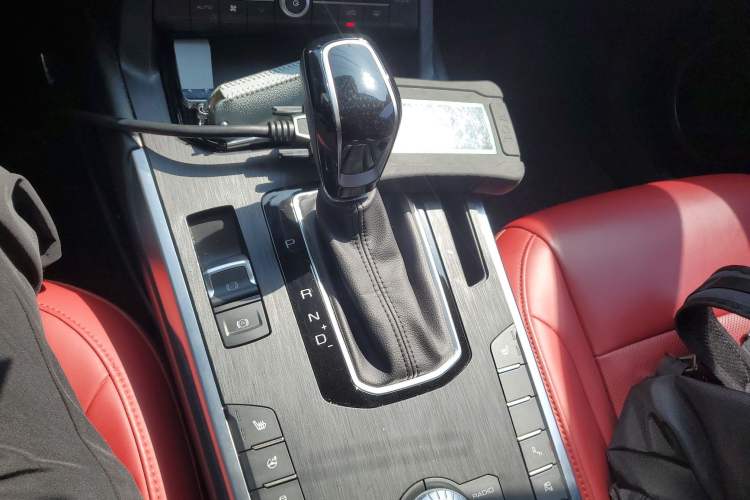 Used Wey VV5 2017 2.0T Ultra-Luxury Version
