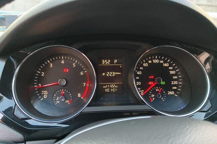 Used Volkswagen Sagitar 2017 230TSI Automatic Comfort Version Instrument Cluster