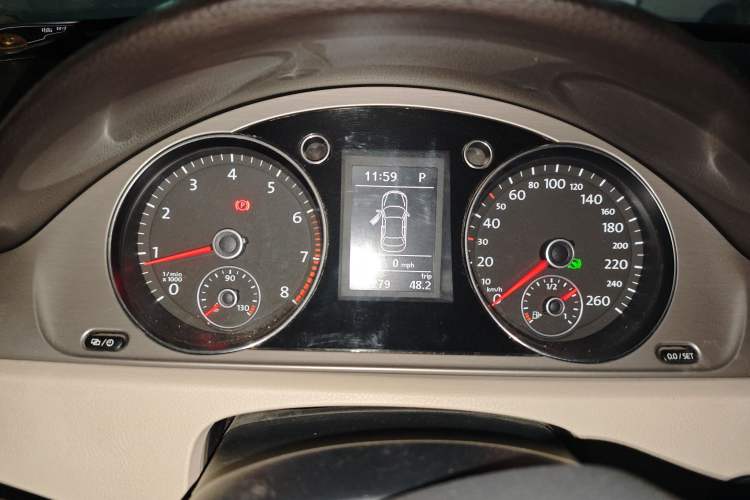 Used Volkswagen Magotan 2013 1.8TSI Premier Model Instrument Cluster