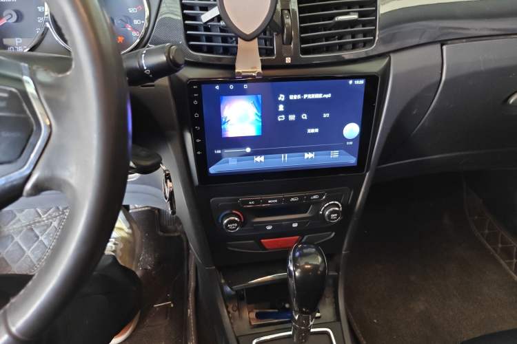 Used Dongfeng Aeolus H30 2014 CROSS 1.5L Automatic Zunyi Model