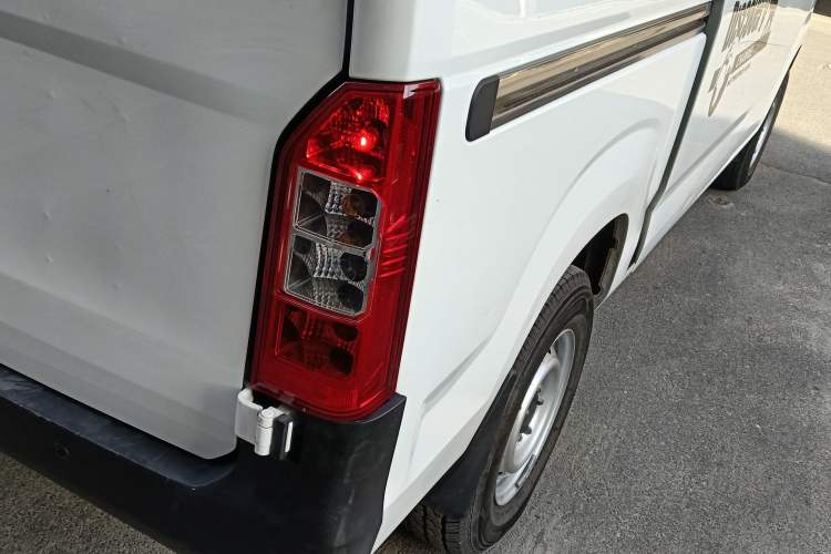 Used Karry Jiangtun E5 2024 268 km Range Open-Window 6-Seater Version
