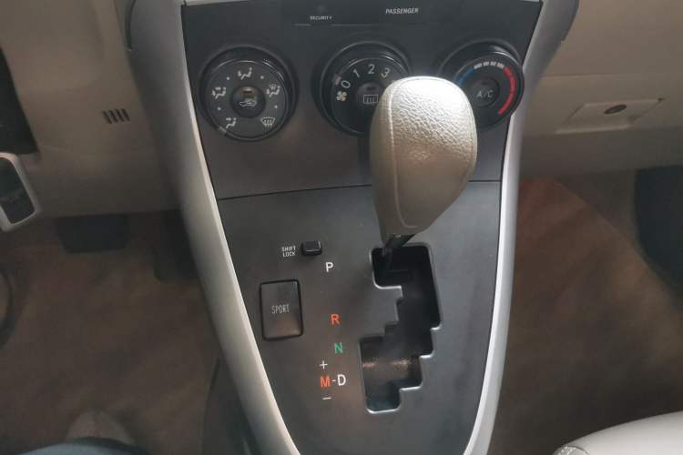 Used Toyota Verso 2014 Starlight 180E CVT Elite Edition