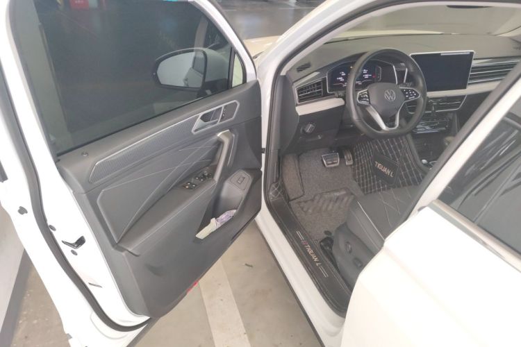 Used Volkswagen Tiguan L 2023 330TSI Automatic Two-Wheel Drive R-Line Enjoyment Edition
