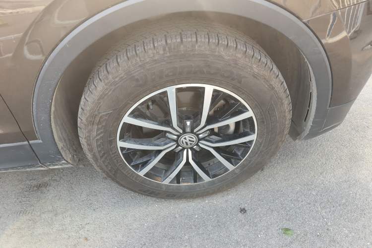 Used Volkswagen Tiguan L 2017 330TSI Automatic Two-Wheel Drive Luxury Edition
